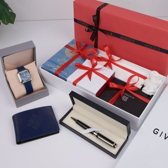 ⁦طقم رجالي فخم من Givenchy⁩ - الصورة ⁦2⁩