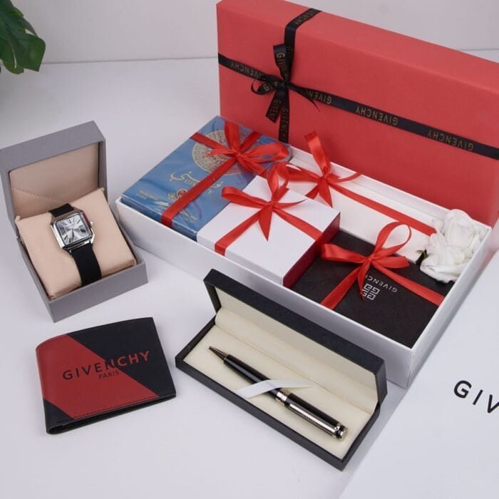 ⁦طقم رجالي فخم من Givenchy⁩ - الصورة ⁦4⁩