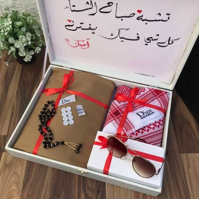 هدية رجالية للشتاء قماش مع شماغ مع نظارة شمسية رجالية (2)