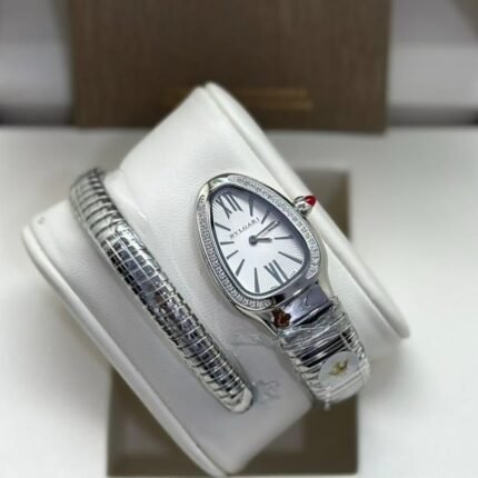 ساعة بلغاري لفّة واحدة بجودة فرست هاي كوبي، ضد الماء والخدوش، وسعر مميز 380 ريال مع ضمان 3 سنوات. متوفرة للنساء بلون ذهبي وفضي بتصميم فخم يناسب كل الإطلالات.