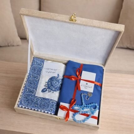 بوكس هدية رجالية فاخرة من جفنشي بتغليف أنيق وجاهز للإهداء. اختيار مثالي للزوج أو شخص غالي مع توصيل سريع وإمكانية إضافة عبارة إهداء. اطلبـي الآن.