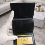 ⁦ محفظة فندي الرجالية الفاخرة خصم 100 ريال⁩ - الصورة ⁦2⁩