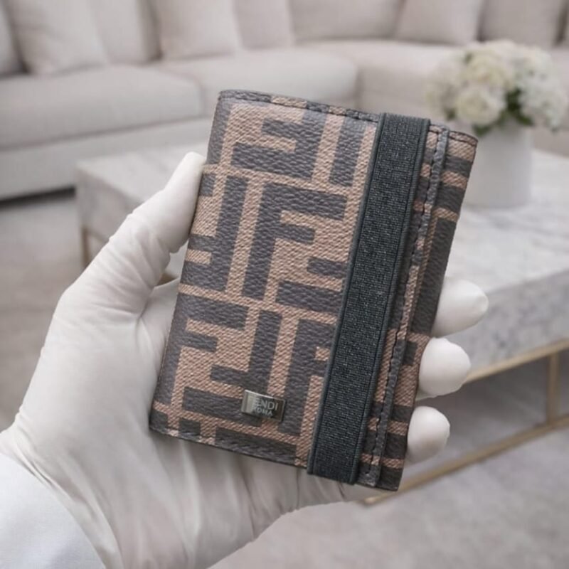  محفظة فندي الرجالية الفاخرة 