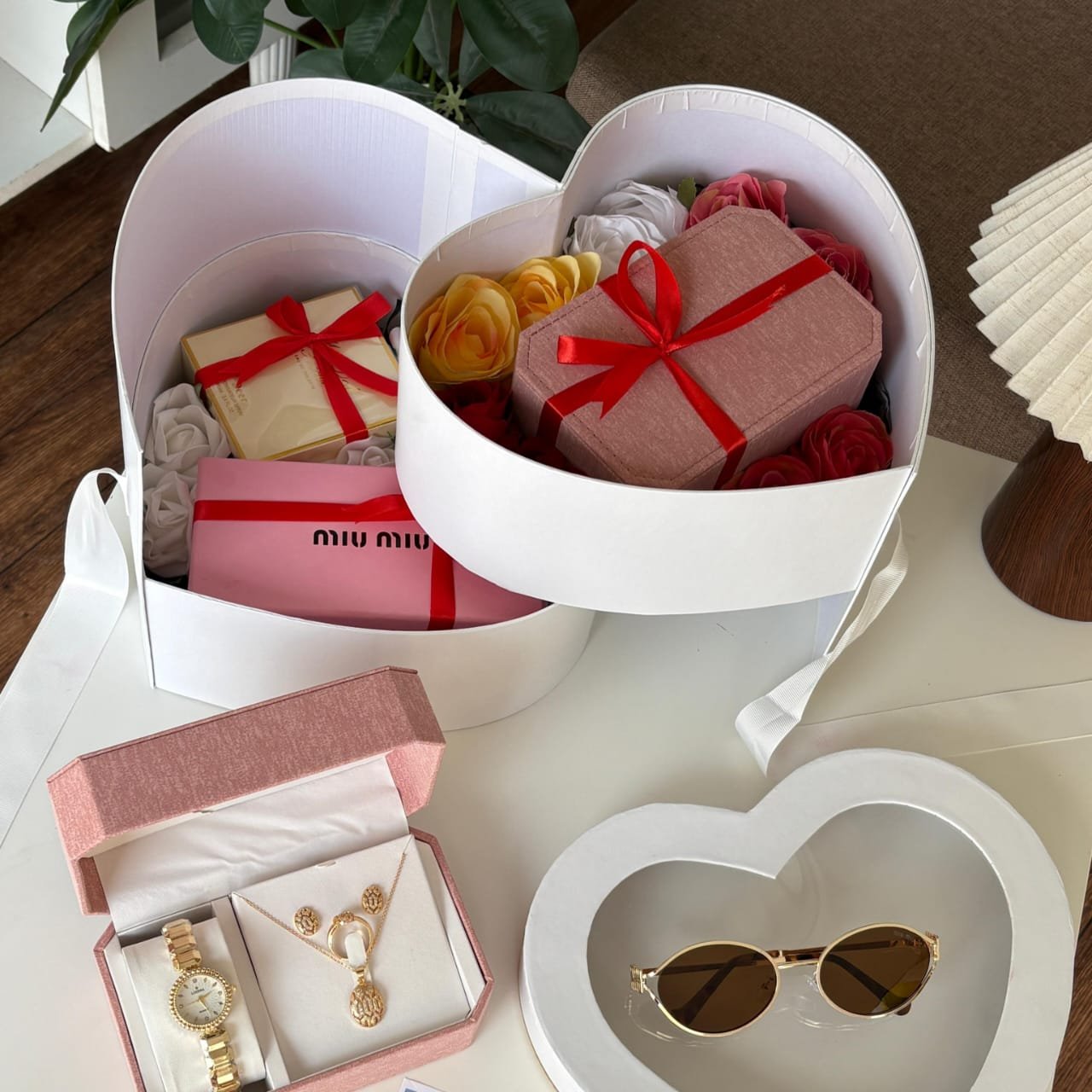 هدية نسائية فخمة للعيد مع توصيل مجاني (3) هدية نسائية فخمة للعيد مع توصيل مجاني