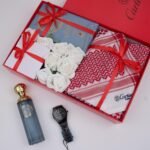 بوكس هدية رجالية فاخر يحتوي على شماغ وعطر وساعة بتغليف أنيق مناسب للتخرج والعيد (1)