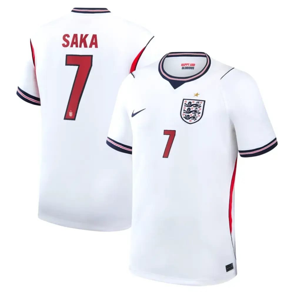 تيشيرت منتخب إنجلترا الأساسي 2026 إصدار كأس العالم تيشيرت منتخب إنجلترا الأساسي بتصميم أبيض أنيق وتفاصيل حمراء وكحلية. خامة مريحة، مناسب للمباريات، التمرين، السفر وهدية لعشاق كرة القدم.
