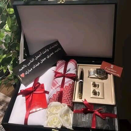 بوكس عيد ميلاد رجالي فاخر قماش ثوب + شماغ + ساعة + قلم + كبك + عطر 100 مل