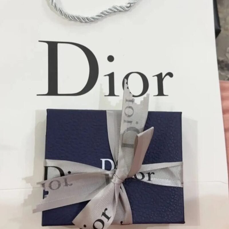 تقييم عميلة لسرعة توصيل هدية من Luxury An Gift